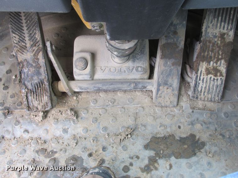 image for item DA8355 2004 Volvo L120E  wheel loader