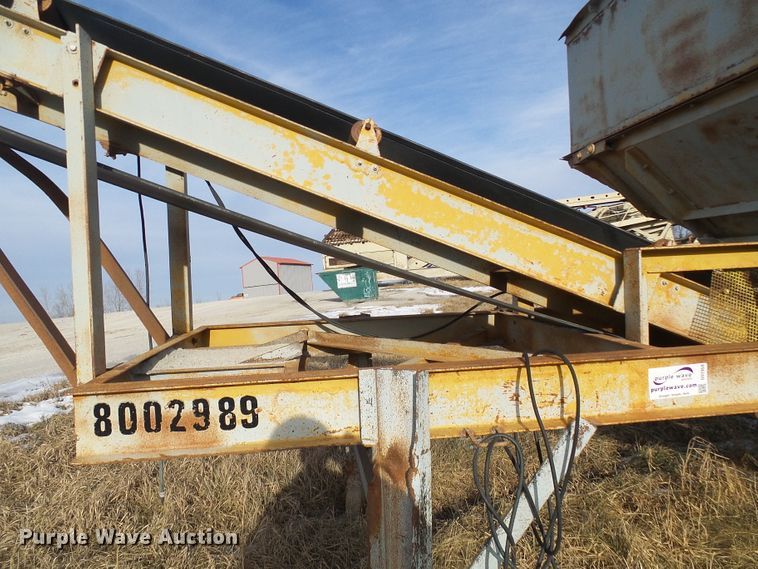 image for item DD1959 Conveyor and hopper bin