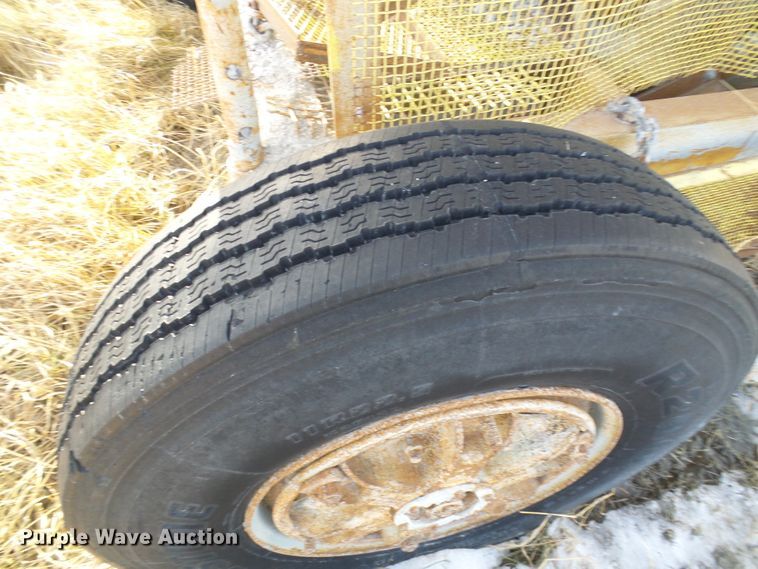 image for item DD1959 Conveyor and hopper bin