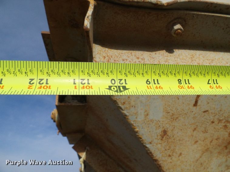 image for item DD1959 Conveyor and hopper bin