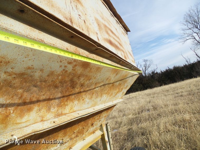 image for item DD1959 Conveyor and hopper bin