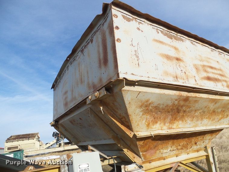 image for item DD1959 Conveyor and hopper bin
