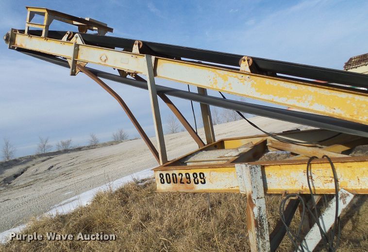 image for item DD1959 Conveyor and hopper bin