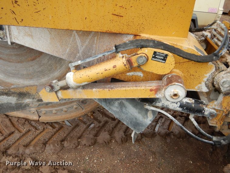 image for item DF2628 2005 Vermeer V120 rock saw