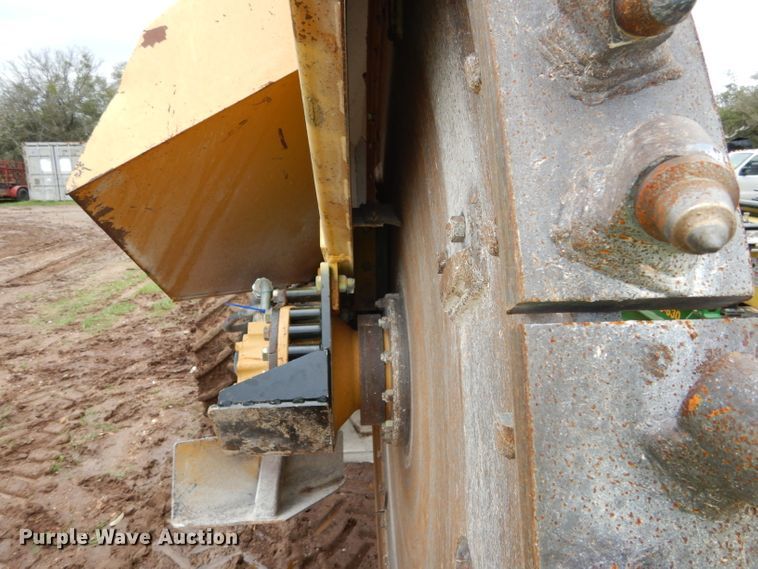 image for item DF2628 2005 Vermeer V120 rock saw