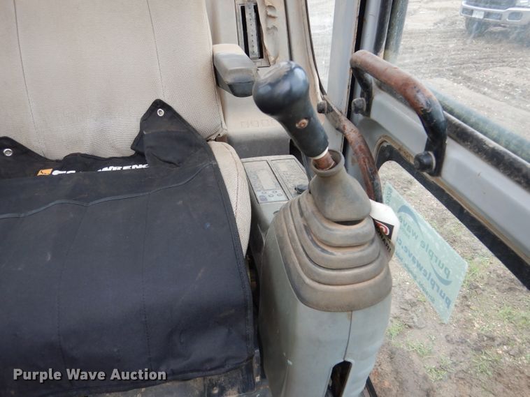 image for item DF2629 2006 Kobelco SK70SR-1L mini excavator