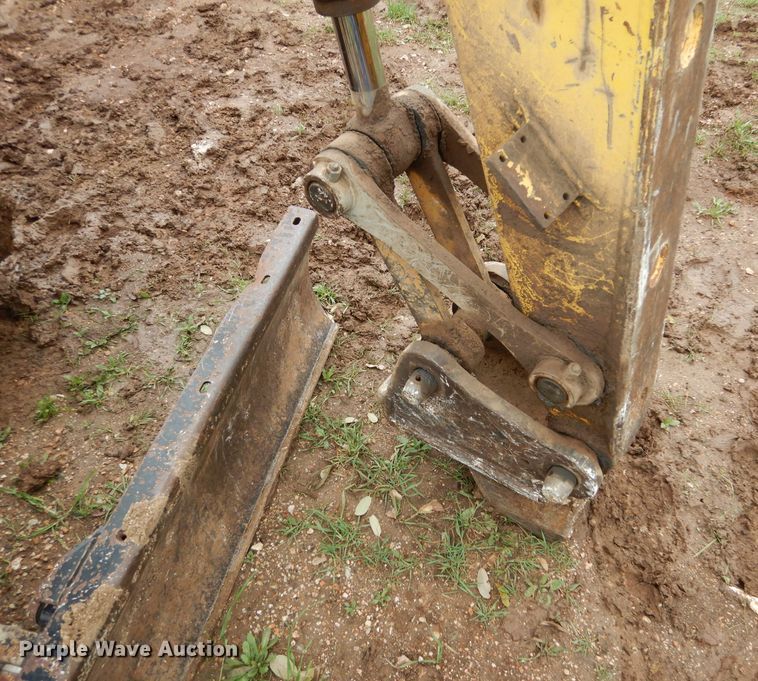 image for item DF2629 2006 Kobelco SK70SR-1L mini excavator