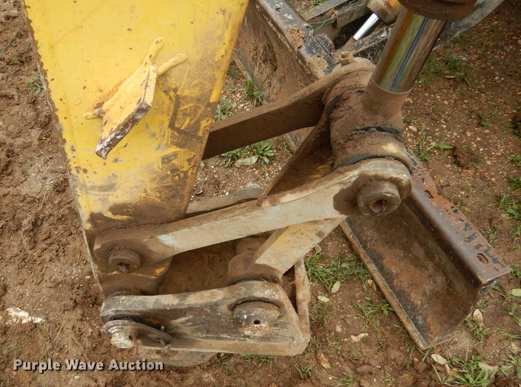 image for item DF2629 2006 Kobelco SK70SR-1L mini excavator