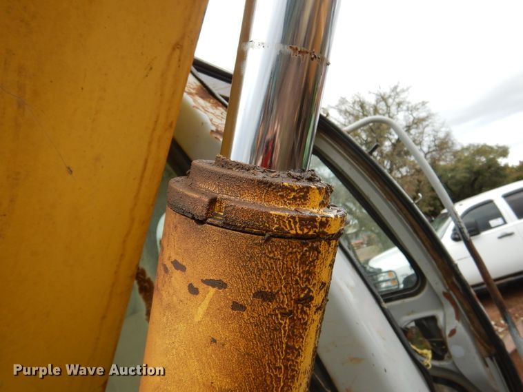 image for item DF2629 2006 Kobelco SK70SR-1L mini excavator