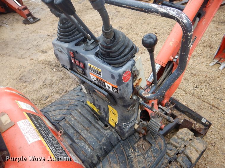 image for item DF3000 Kubota K008-3 mini excavator