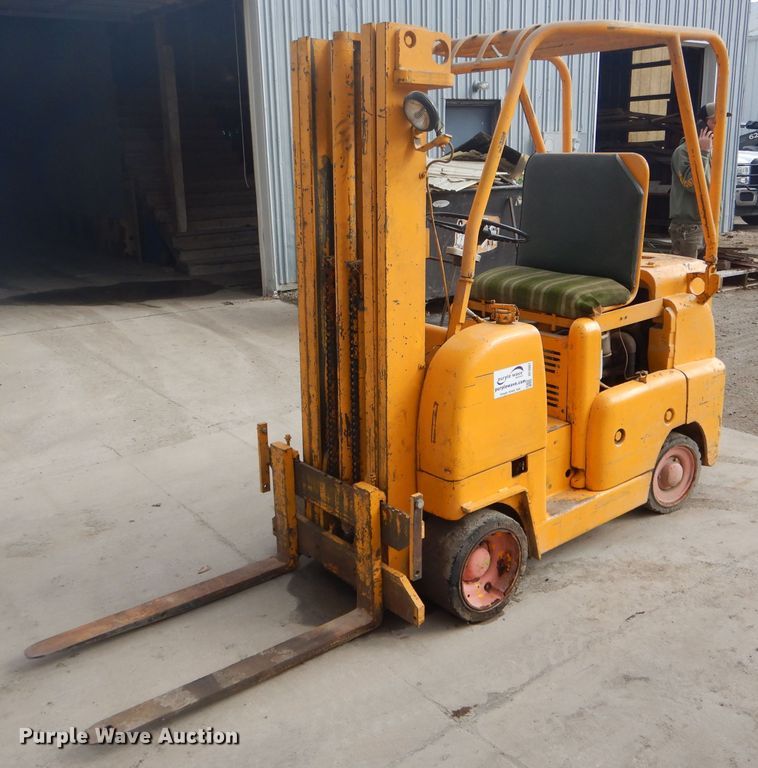 image for item DF3007 US Army F40PS forklift