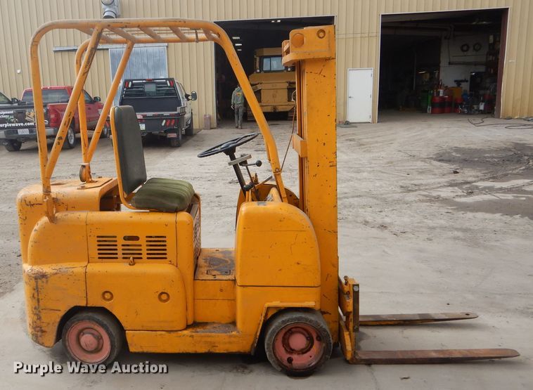 image for item DF3007 US Army F40PS forklift