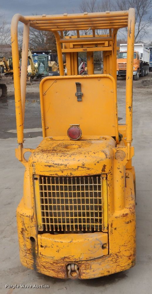 image for item DF3007 US Army F40PS forklift