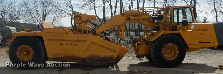 image for item DF3008 1977 John Deere 762 elevating scraper