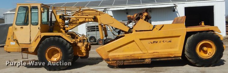 image for item DF3008 1977 John Deere 762 elevating scraper