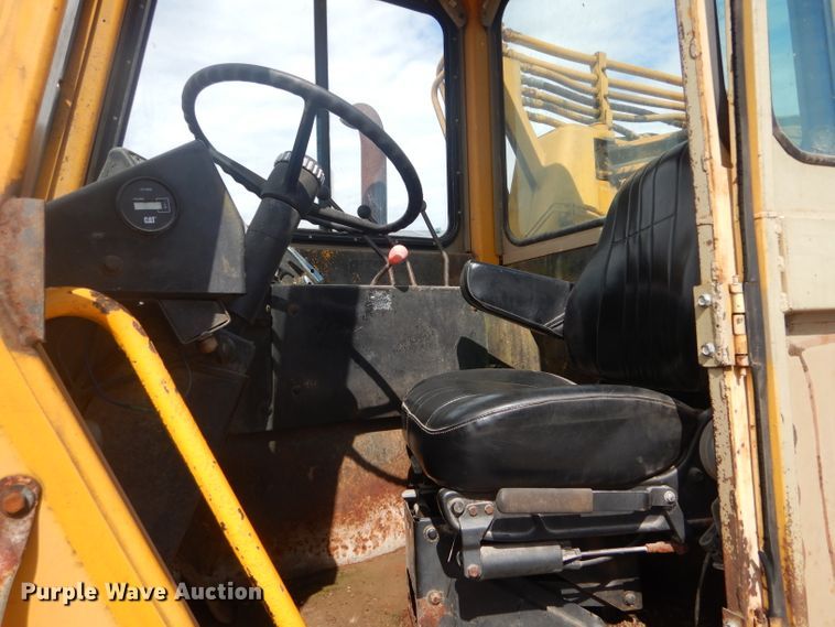 image for item DF3008 1977 John Deere 762 elevating scraper