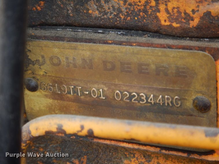 image for item DF3008 1977 John Deere 762 elevating scraper