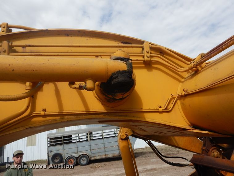 image for item DF3008 1977 John Deere 762 elevating scraper