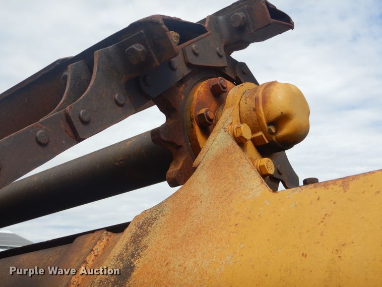 image for item DF3008 1977 John Deere 762 elevating scraper