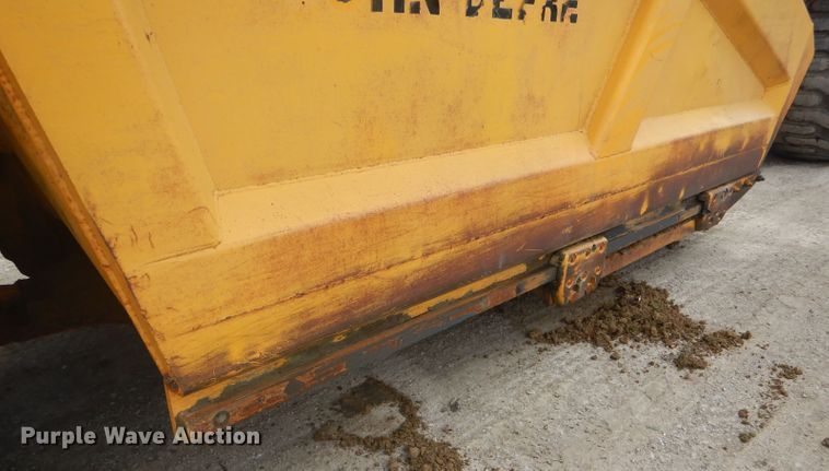 image for item DF3008 1977 John Deere 762 elevating scraper
