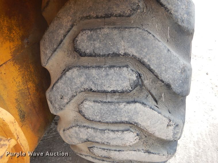 image for item DF3008 1977 John Deere 762 elevating scraper