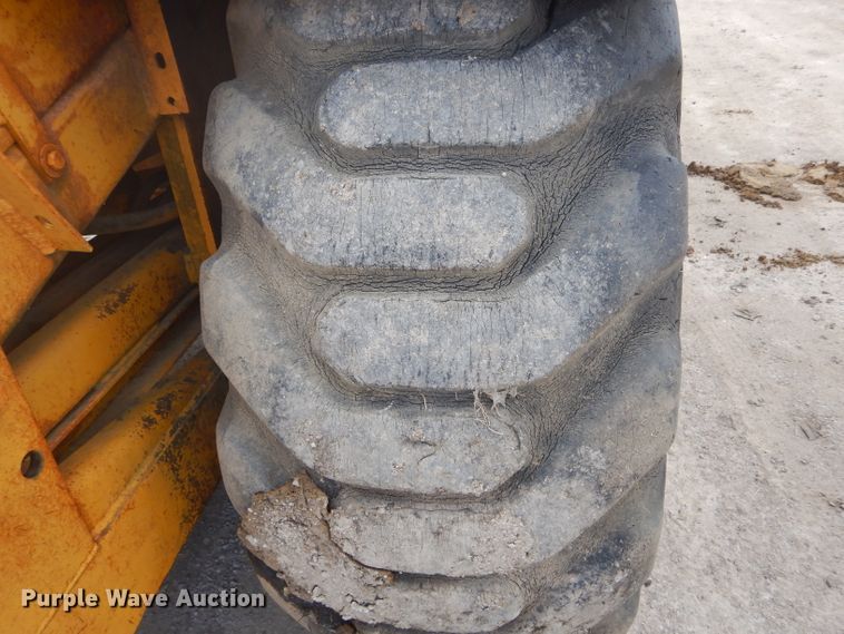 image for item DF3008 1977 John Deere 762 elevating scraper