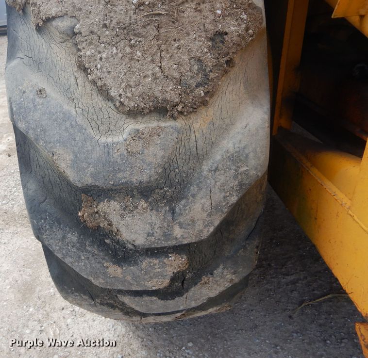 image for item DF3008 1977 John Deere 762 elevating scraper