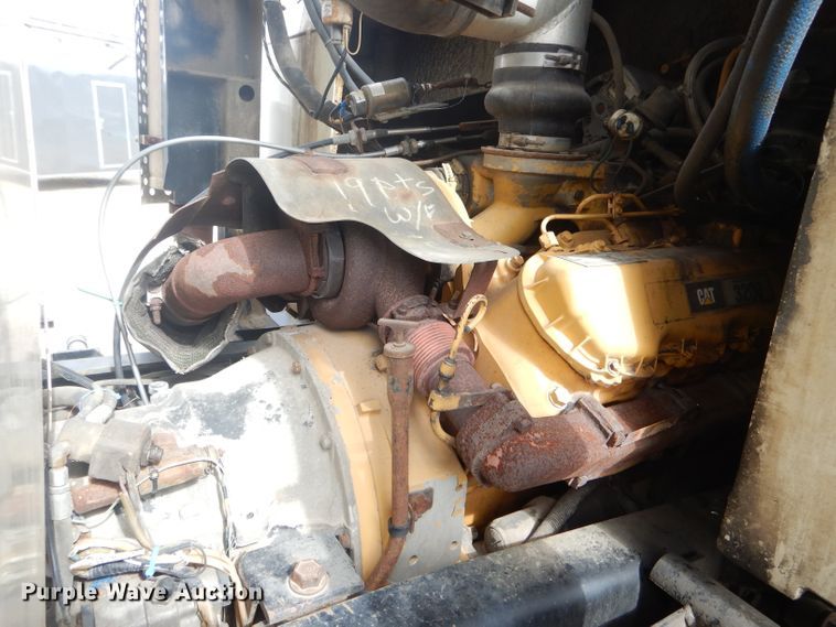 image for item DF3009 1988 Pierce digger derrick truck