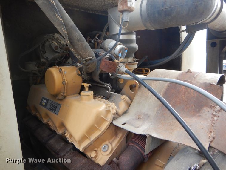 image for item DF3009 1988 Pierce digger derrick truck