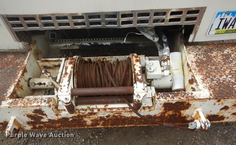 image for item DF3009 1988 Pierce digger derrick truck