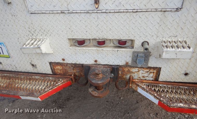 image for item DF3009 1988 Pierce digger derrick truck