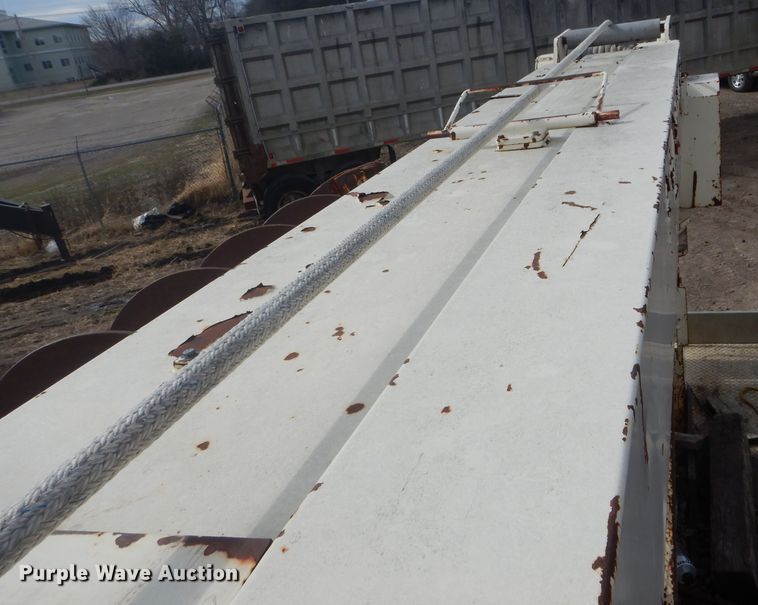 image for item DF3009 1988 Pierce digger derrick truck