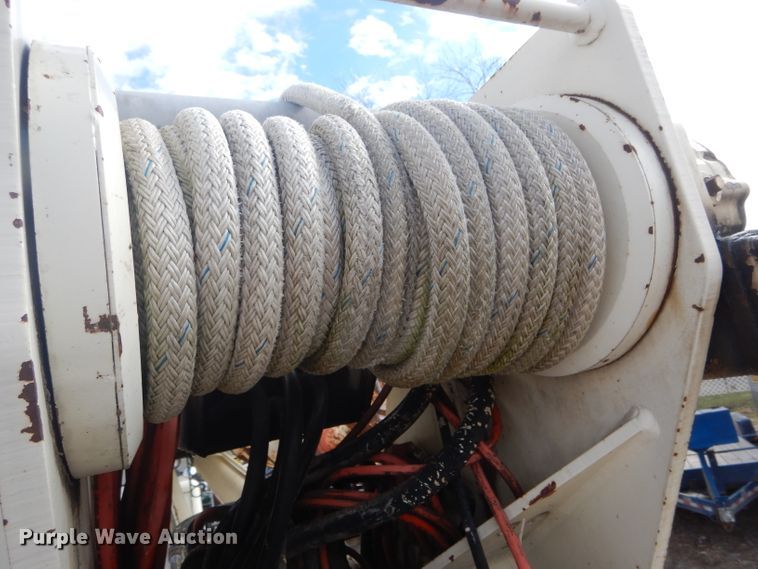 image for item DF3009 1988 Pierce digger derrick truck