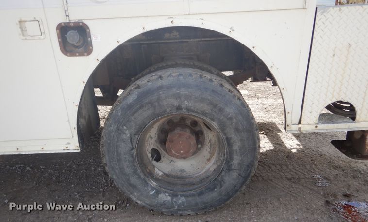 image for item DF3009 1988 Pierce digger derrick truck