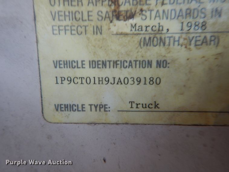 image for item DF3009 1988 Pierce digger derrick truck