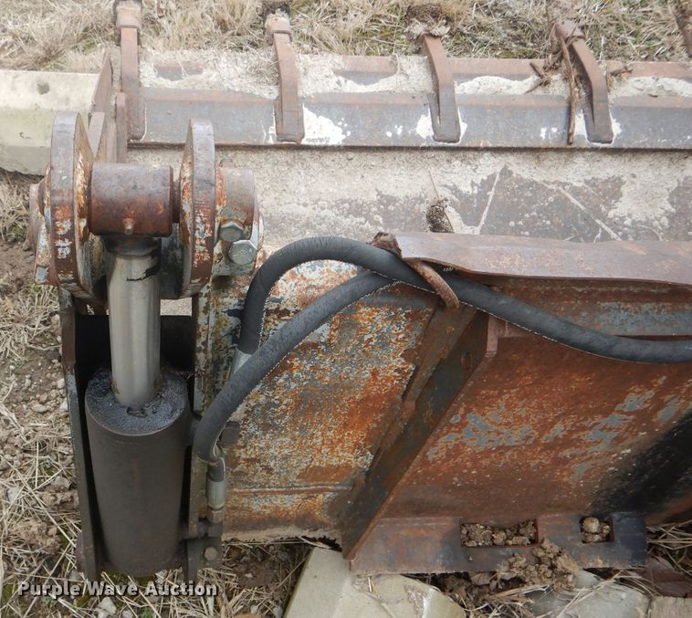 image for item DF3010 72"W four-in-one skid steer bucket