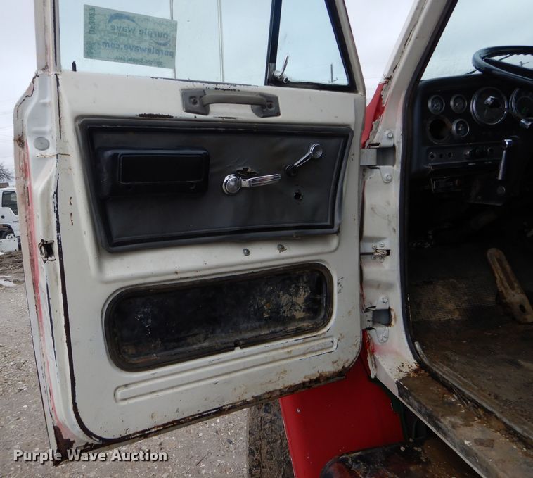 image for item DF3027 1984 GMC Brigadier dump truck