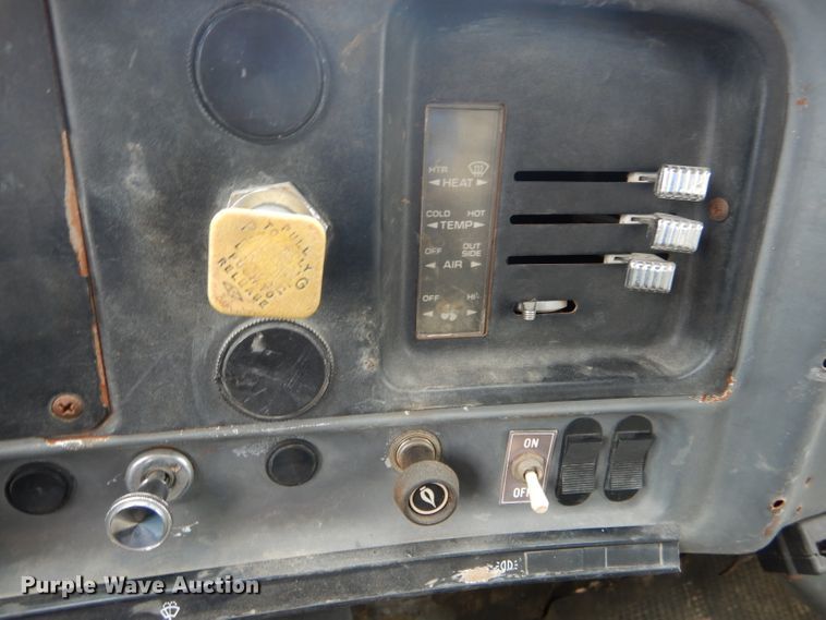 image for item DF3027 1984 GMC Brigadier dump truck