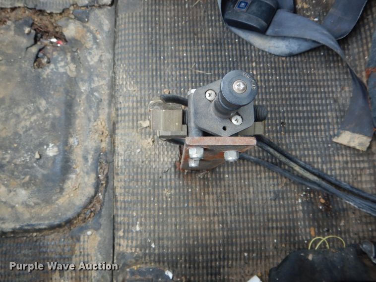 image for item DF3027 1984 GMC Brigadier dump truck