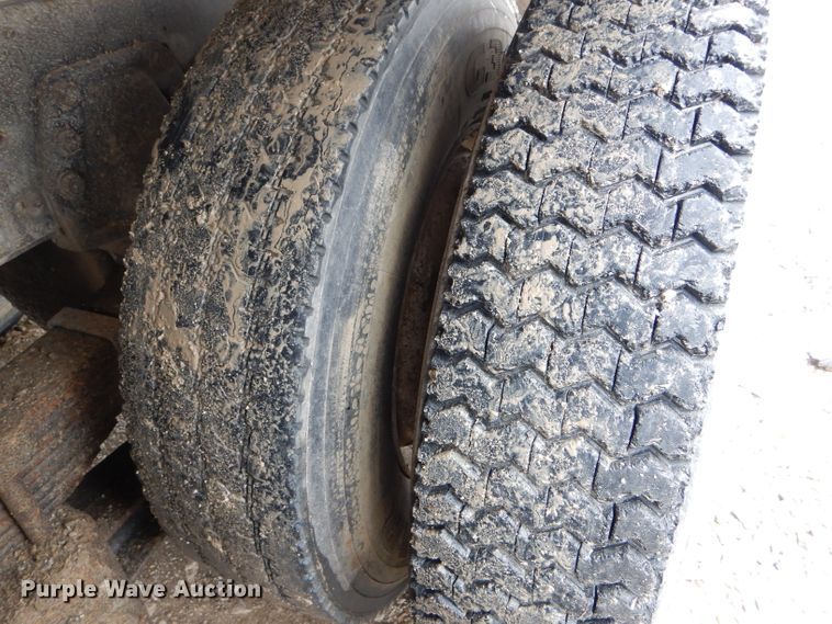 image for item DF3027 1984 GMC Brigadier dump truck