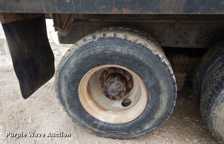 image for item DF3027 1984 GMC Brigadier dump truck