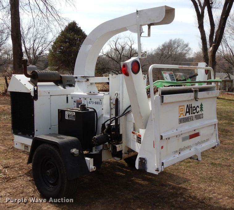 image for item DF5942 2008 Altec DC-1217-CFD wood chipper