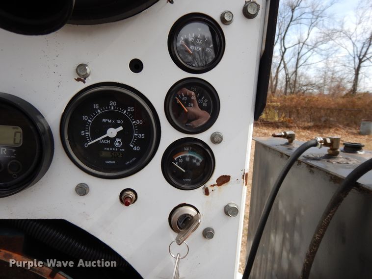 image for item DF5942 2008 Altec DC-1217-CFD wood chipper