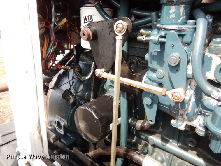 image for item DF5942 2008 Altec DC-1217-CFD wood chipper