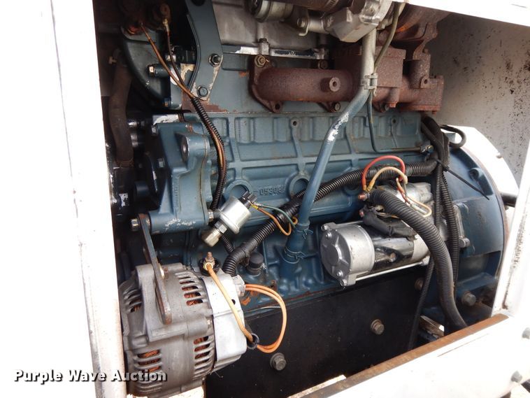 image for item DF5942 2008 Altec DC-1217-CFD wood chipper