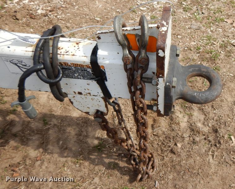 image for item DF5942 2008 Altec DC-1217-CFD wood chipper