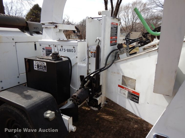 image for item DF5942 2008 Altec DC-1217-CFD wood chipper