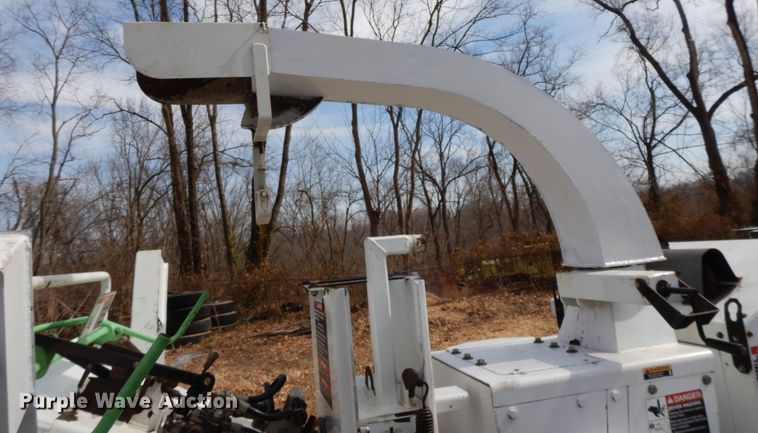 image for item DF5942 2008 Altec DC-1217-CFD wood chipper