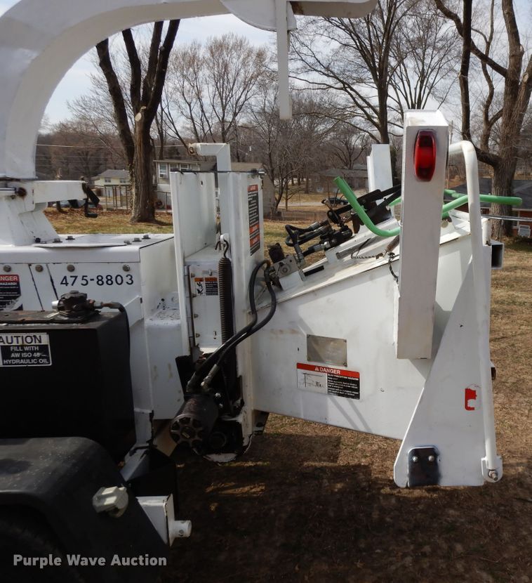 image for item DF5942 2008 Altec DC-1217-CFD wood chipper