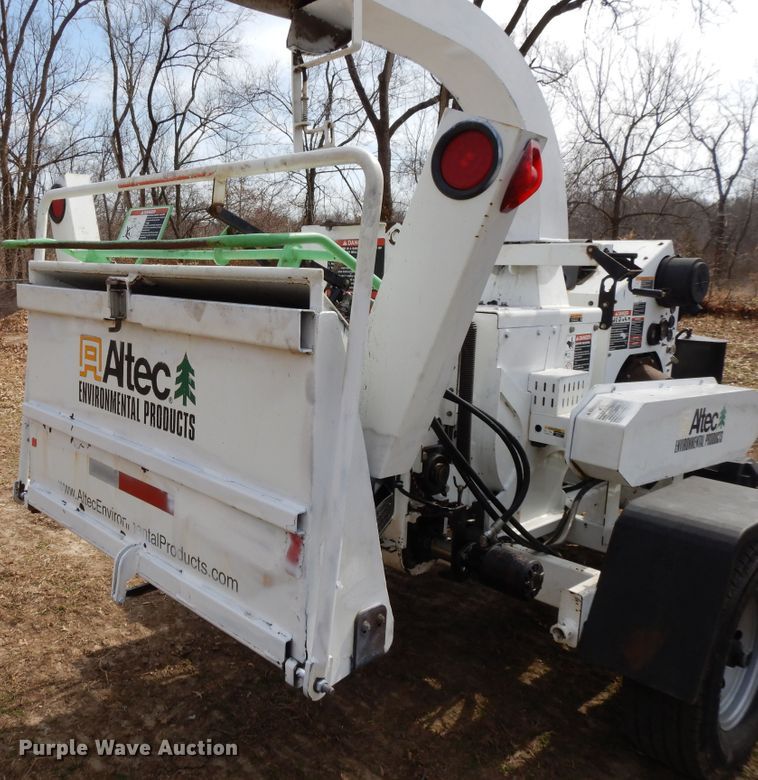 image for item DF5942 2008 Altec DC-1217-CFD wood chipper